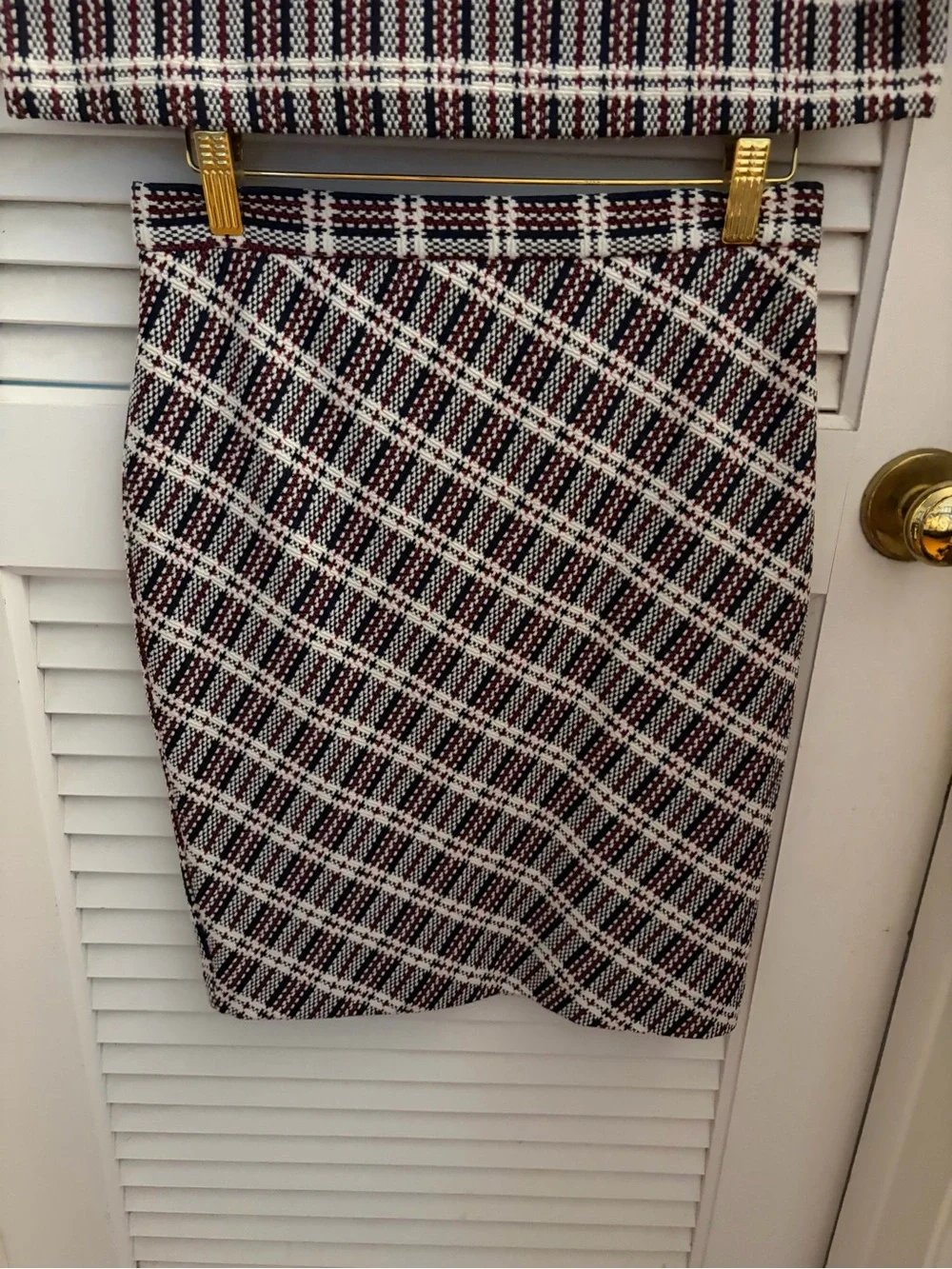 Ann Taylor Black, White & Red Plaid Skirt Set